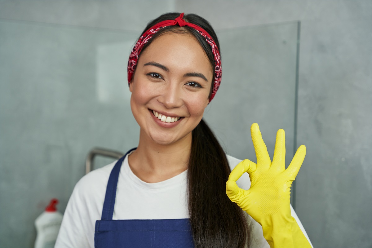 better-your-home-and-yourself-5-reasons-to-hire-a-house-cleaning